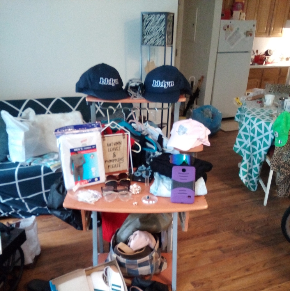women's & men's clothing, tee shirts, jewelry, vintage hand bags, hats, footwear